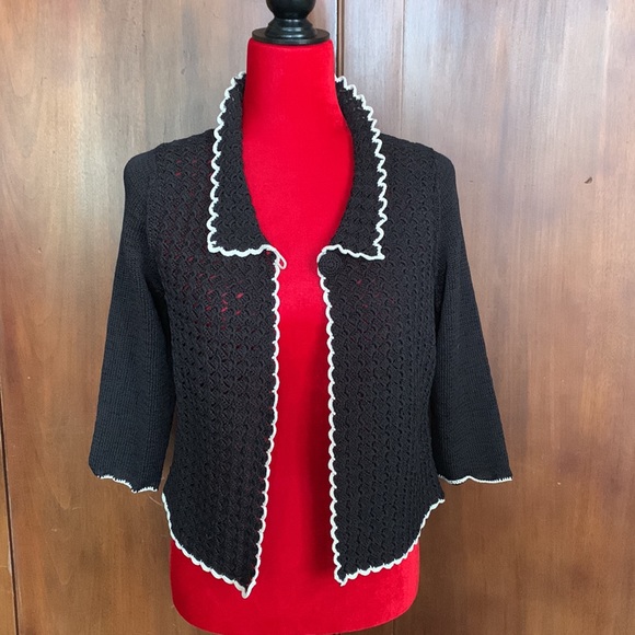 Retro Black and White Crocheted Sweater S/M - Picture 10 of 10